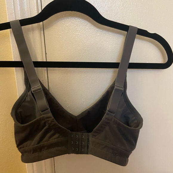 2 Cosabella bras XS - Picture 7 of 11